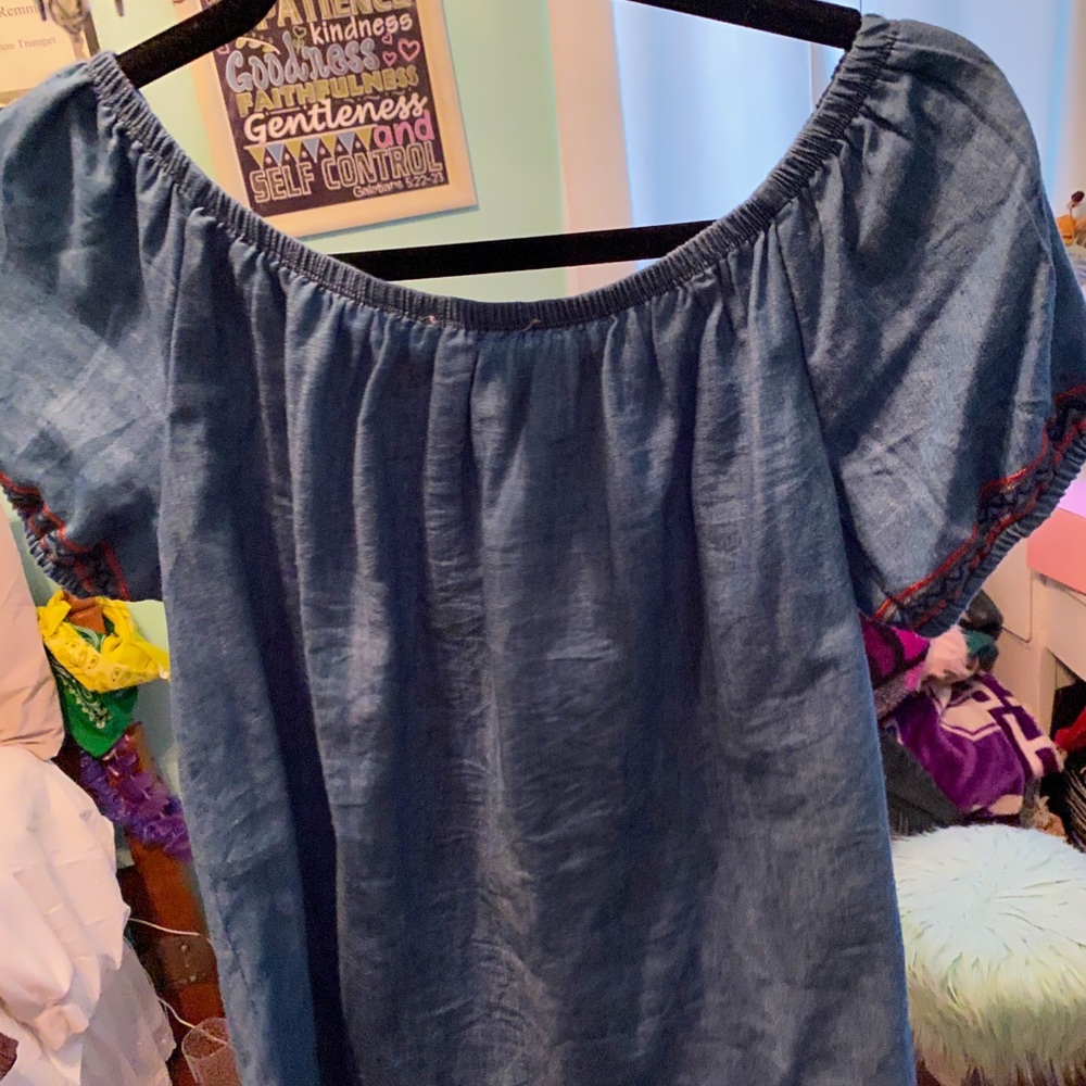 Girls off the shoulder shirt